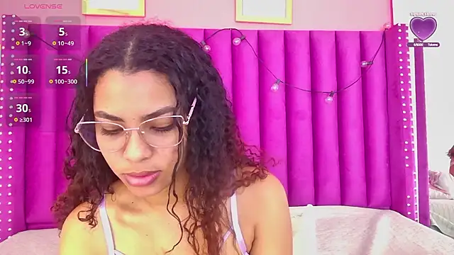 littleebonny online show from January 17, 12:56 pm