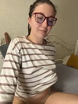 BeatriceTender online show from March 30, 7:02 pm