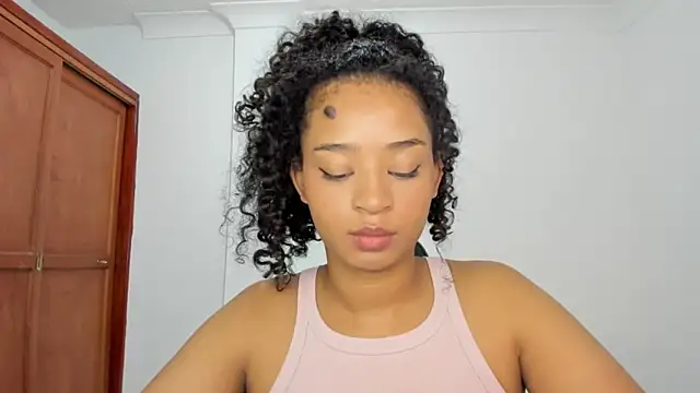 Tammy-Bliss online show from November 27, 1:41 am