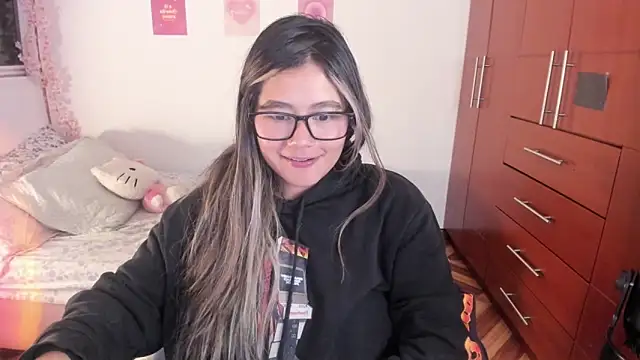 StephaniFox online show from October 23, 4:18 am