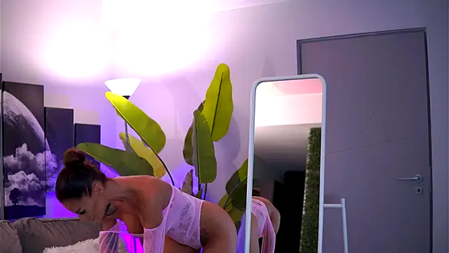 RaquelleVon online show from November 22, 4:37 am