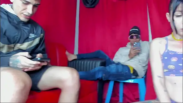 Extreme Team8 online show from November 10, 11:55 pm