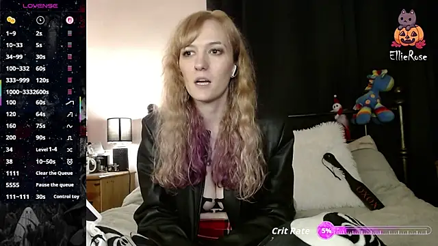 EllieeRose online show from April 9, 10:15 pm