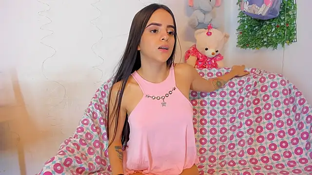 emilyclay 1 online show from December 20, 8:35 pm