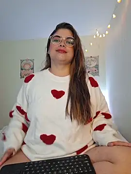 Juliietha servas online show from October 12, 2:03 am