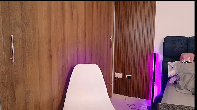 Snapshot of SophiaKarson chatting on September 13, 7:11 pm SophiaKarson online show from September 13, 7:11 pm