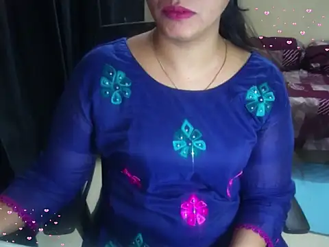 Arushisingh8888 online show from February 25, 9:08 am