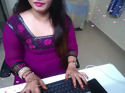 Snapshot of Arushisingh8888 chatting on October 1, 12:32 pm Arushisingh8888 online show from October 1, 12:32 pm