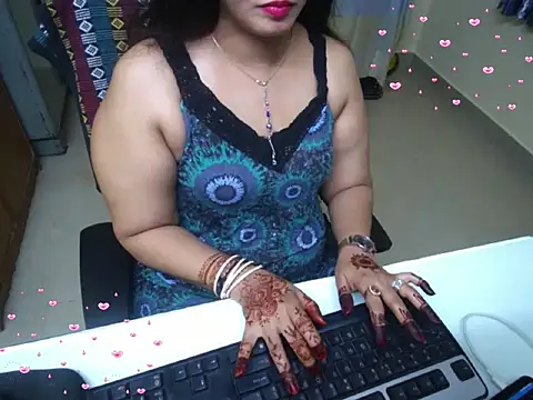 Snapshot of Arushisingh8888 chatting on September 25, 11:42 am Arushisingh8888 online show from September 25, 11:42 am