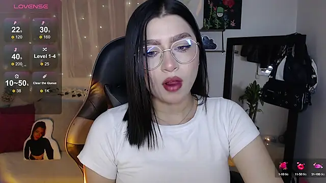 mily thomson b  online show from September 18, 11:25 pm