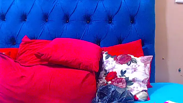 ebonycandy10 online show from November 4, 5:12 am