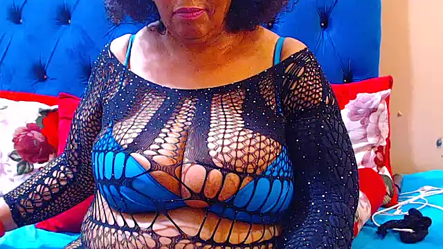 ebonycandy10 online show from October 28, 9:15 am