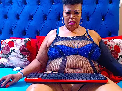 ebonycandy10 online show from February 19, 5:29 am