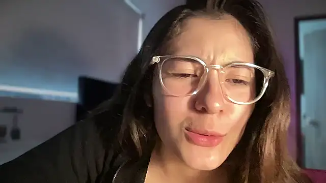 Pric3sgabi online show from November 5, 8:25 pm