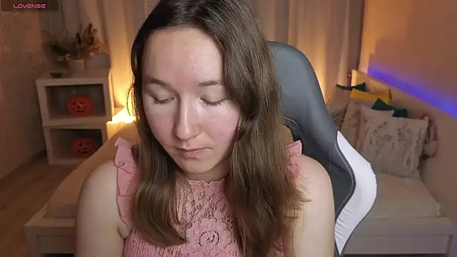 Little doll meow online show from November 12, 3:37 am