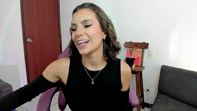 Adhhaaraaa  online show from April 14, 10:32 pm