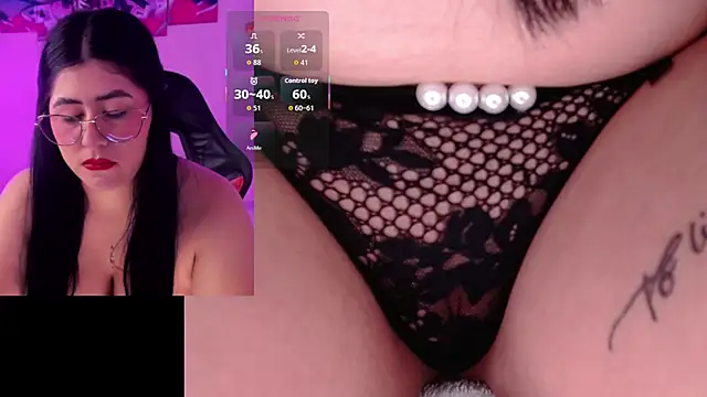 DanielaHang online show from November 4, 1:27 pm