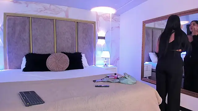 PaulinaDuarte online show from November 24, 12:18 pm