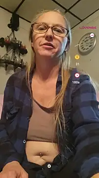 Snapshot of Beckabliss chatting on October 7, 11:42 pm Beckabliss online show from October 7, 11:42 pm