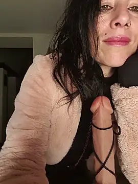 freyamoret online show from March 21, 4:17 am