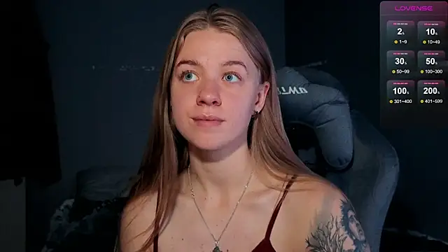 candy maggie online show from October 15, 9:06 pm