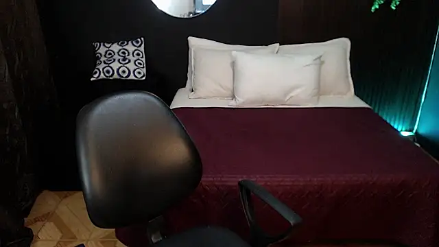 pretty cristal69 online show from January 9, 12:15 am