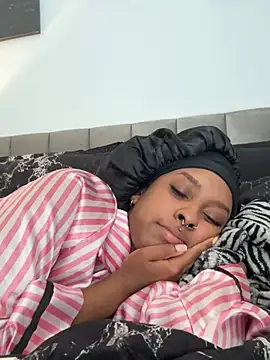 Your Paris online show from March 28, 5:56 pm