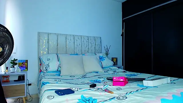 brithanybrown online show from February 12, 10:33 pm