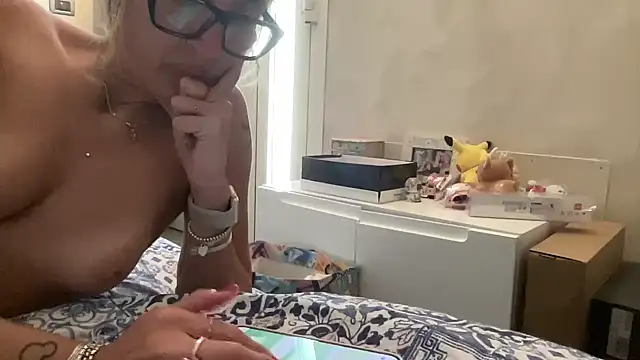 casalinga88 online show from September 24, 11:42 am