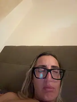 casalinga88 online show from September 12, 10:39 pm