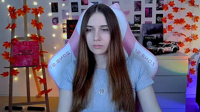 AliceCharmy online show from November 4, 7:35 am