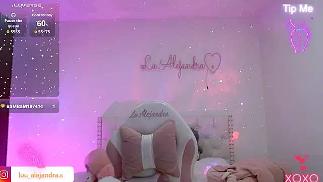Snapshot of alee_lenoxx chatting on September 13, 2:52 am alee lenoxx online show from September 13, 2:52 am