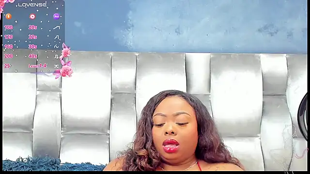 Snapshot of CamilaBenitez chatting on October 19, 3:58 pm CamilaBenitez online show from October 19, 3:58 pm