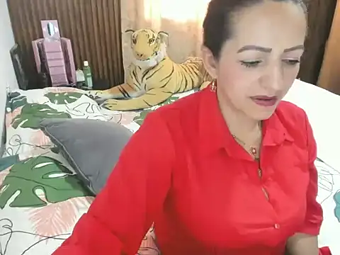 MonicaGarcia  online show from April 15, 9:59 pm