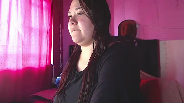 NikkiRous  online show from April 25, 1:52 pm