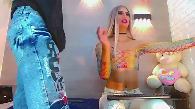 Daniela Pink  online show from September 13, 10:40 pm