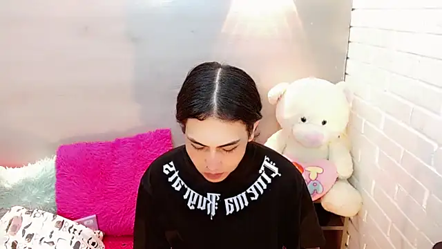 Daniela Pink  online show from November 10, 7:31 pm