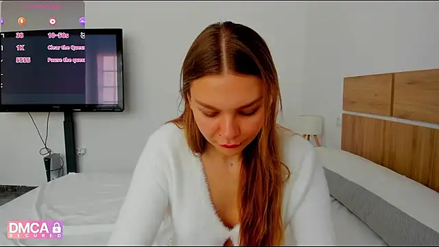 Molly sweetie online show from April 17, 6:26 am