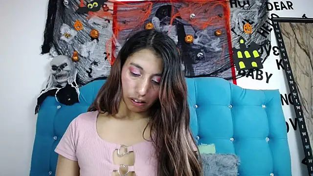 Snapshot of sweet_skylove_ chatting on October 5, 3:06 pm sweet skylove online show from October 5, 3:06 pm