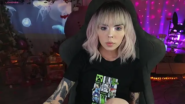 Kerry Kirk online show from February 26, 9:47 pm