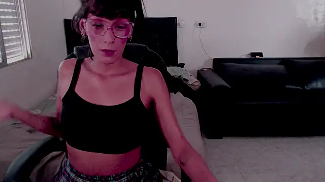 Sofii floyd  online show from October 21, 6:34 pm