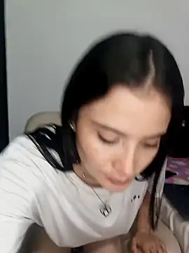 Zoe Clark  online show from December 15, 1:33 am