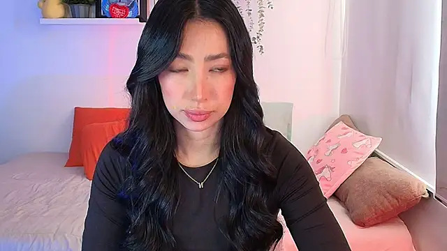 lilyy evanss online show from April 8, 10:01 pm