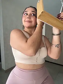 Cherryyquen online show from February 17, 9:36 pm