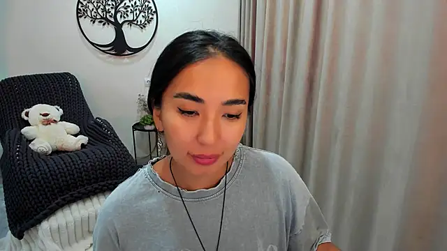 worldofkim online show from September 20, 7:28 am