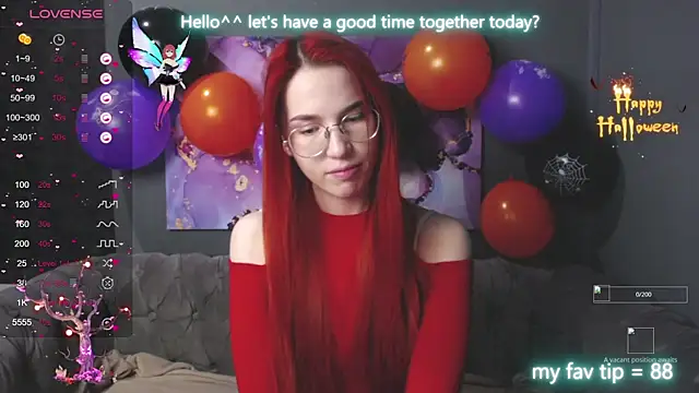 Snapshot of EmilyKents chatting on October 16, 1:52 am EmilyKents online show from October 16, 1:52 am