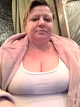 jusichka online show from October 20, 4:43 pm