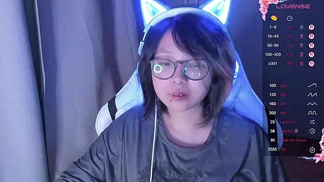 maydaykimmy online show from October 19, 9:17 pm