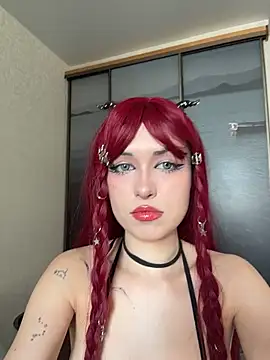 Evangeline Lawrence  online show from March 11, 11:36 am