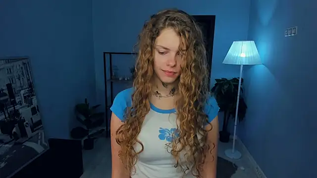 RayaNenlia online show from October 28, 5:13 am